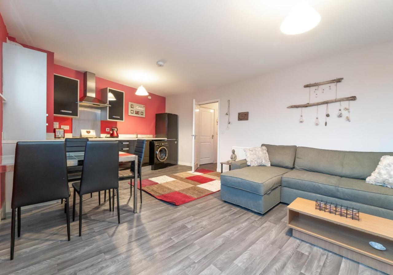The New Lochend Park View Residence Единбург Екстериор снимка
