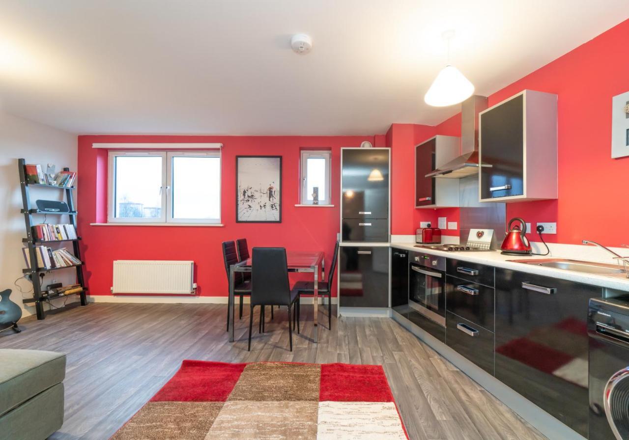 The New Lochend Park View Residence Единбург Екстериор снимка